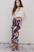 将图片加载到图库查看器,Abstract Skirt