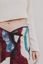 将图片加载到图库查看器,Abstract Skirt