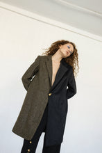 将图片加载到图库查看器,Double Sided Coat