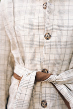 Cargar imagen en el visor de la galería, Wrap Jacket Beige

