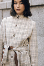 Cargar imagen en el visor de la galería, Wrap Jacket Beige
