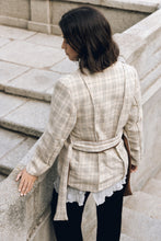 Cargar imagen en el visor de la galería, Wrap Jacket Beige
