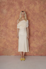 Load image into Gallery viewer, Layer dress beige
