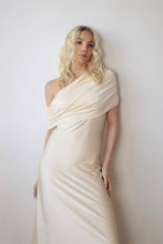 Load image into Gallery viewer, Layer dress beige
