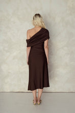 Load image into Gallery viewer, Layer dress brown
